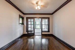 3823 N Drake Ave, Unit 1 in Chicago, IL - Building Photo