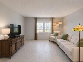 1706 Belleair Forest Dr, Unit 244 in Belleair, FL - Building Photo