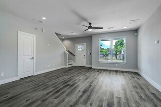 9306 E Avenue L in Houston, TX - Building Photo - Building Photo