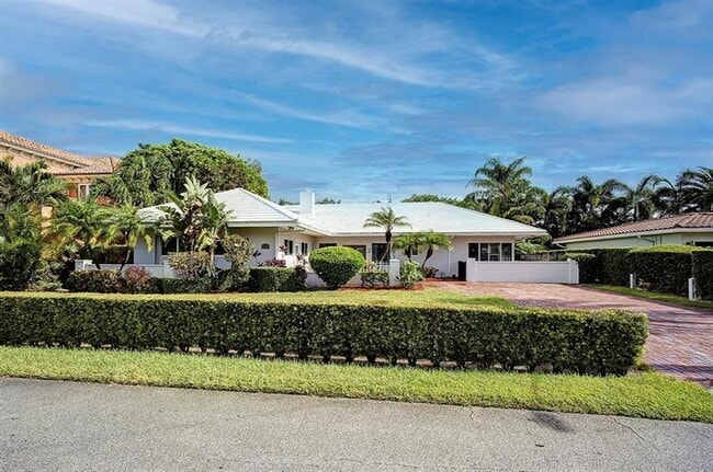 property at 2325 Barcelona Dr
