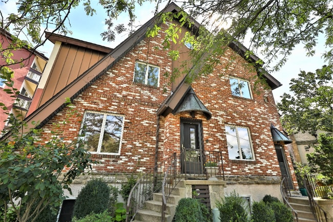 property at 8 Rex Ave