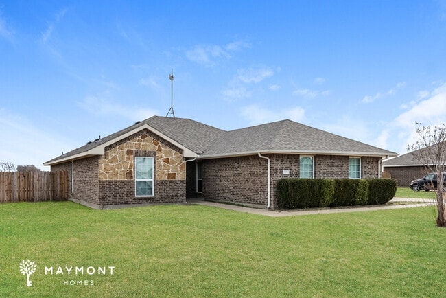 310 Windmill Ct in Waxahachie, TX - Building Photo - Building Photo