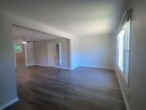 14 Treanor St in San Rafael, CA - Building Photo - Building Photo