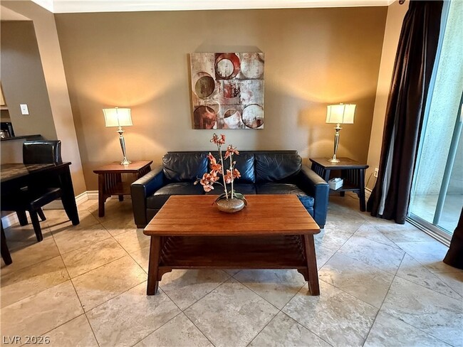 210 E Flamingo Rd, Unit 110 in Las Vegas, NV - Foto de edificio - Building Photo