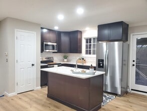 130 Merlin Pl in Florence, KY - Building Photo - Building Photo