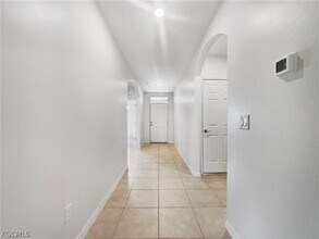 131 NE 23rd Pl in Cape Coral, FL - Building Photo - Building Photo