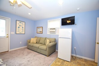 7702 Coastal Hwy, Unit Efficiency in Ocean City, MD - Building Photo - Building Photo