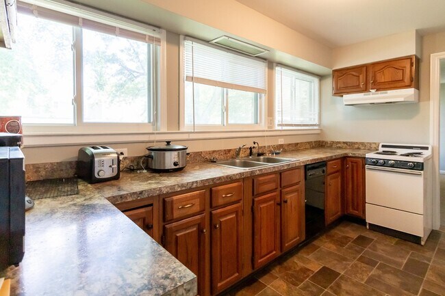 2604 W Ethel Ave in Muncie, IN - Building Photo - Building Photo