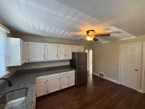 4144 Chestnut St in Emmaus, PA - Building Photo - Building Photo