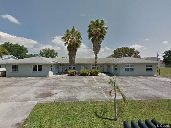 621 SE 13th Pl in Cape Coral, FL - Building Photo