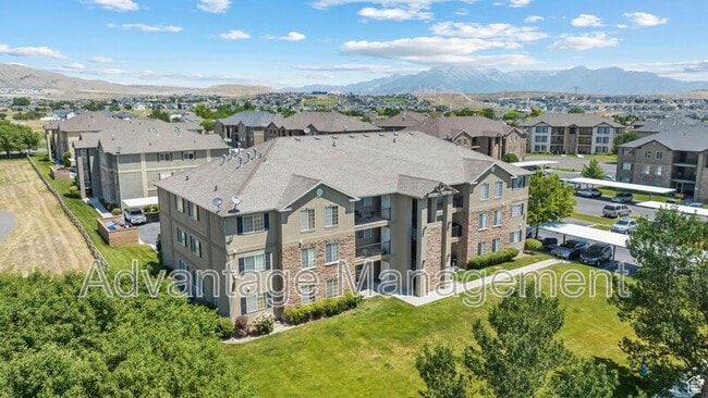 property at 3531 E Rock Creek Rd