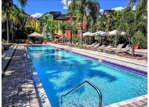 2411 W Horatio St, Unit 517 in Tampa, FL - Foto de edificio - Building Photo