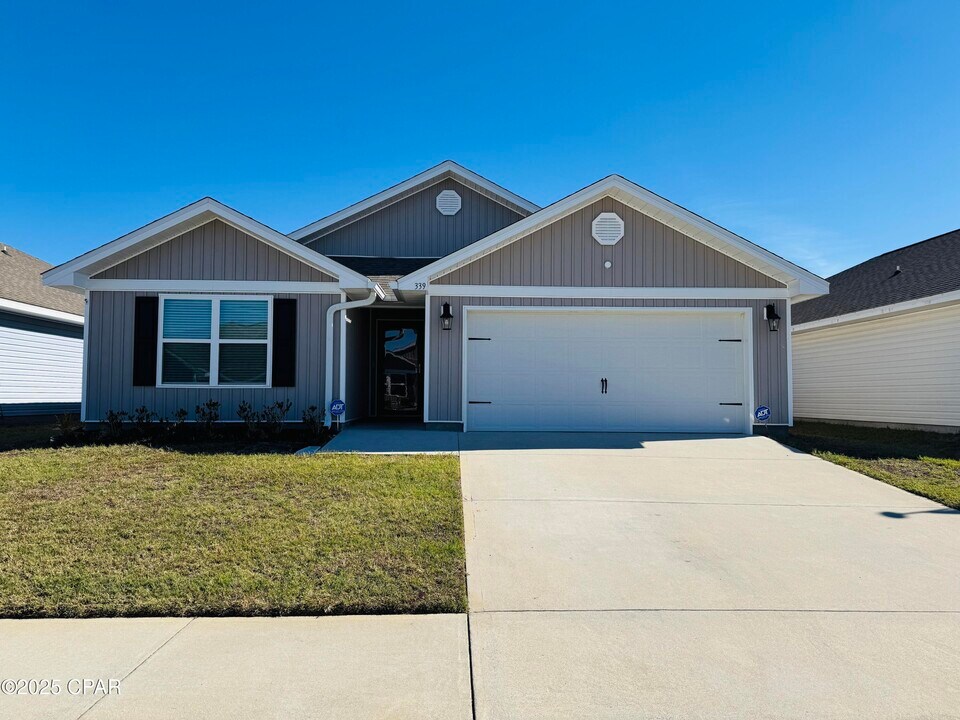 339 Highbrook Rd in Callaway, FL - Building Photo