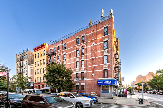 285 E 110th St in New York, NY - Building Photo - Building Photo