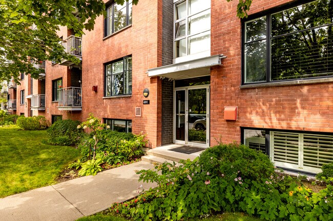 3101 Rue Omer-Lavallée in Montréal, QC - Building Photo - Building Photo