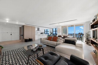 1121 Crandon Blvd, Unit # 702 in Key Biscayne, FL - Building Photo - Building Photo