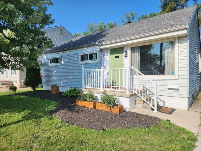 property at 2464 Greenfield Rd