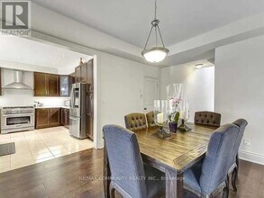 4 Parker Ln in New Tecumseth, ON - Building Photo - Building Photo