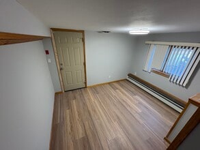 170 Woodland Ave, Unit 1 in Central Islip, NY - Building Photo - Building Photo