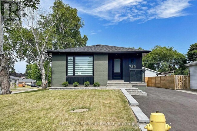 739 Annland St in Pickering, ON - Building Photo - Building Photo