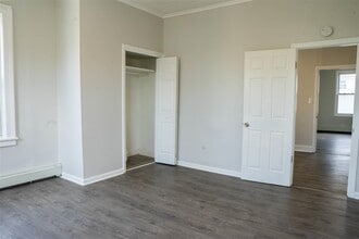 426 13th St in Union City, NJ - Building Photo - Building Photo