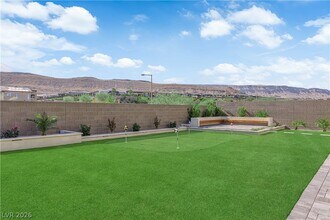 10663 Stone Ledge Ave in Las Vegas, NV - Building Photo - Building Photo