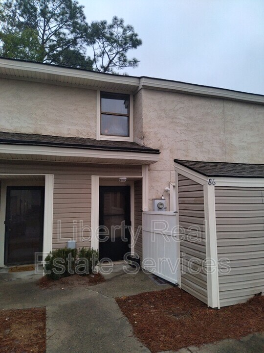 727 S Main St in Hinesville, GA - Building Photo