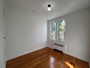 786 Avenue C in Bayonne, NJ - Building Photo - Building Photo