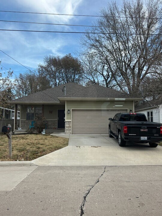 1107 E Latoka St in Springfield, MO - Building Photo