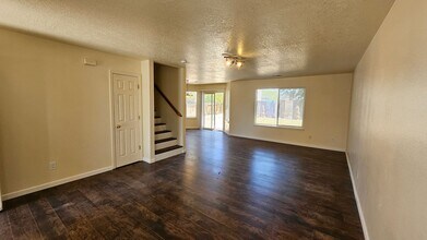2436 Red Polard Ct NW in Albuquerque, NM - Building Photo - Building Photo