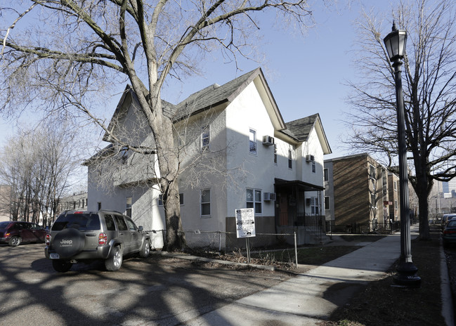 1714 2nd Ave S in Minneapolis, MN - Foto de edificio - Building Photo