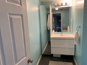 42 Mechanic St, Unit 2 in Westfield, MA - Building Photo - Building Photo