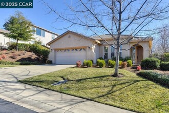 4173 Torrazzo Way in El Dorado Hills, CA - Building Photo - Building Photo