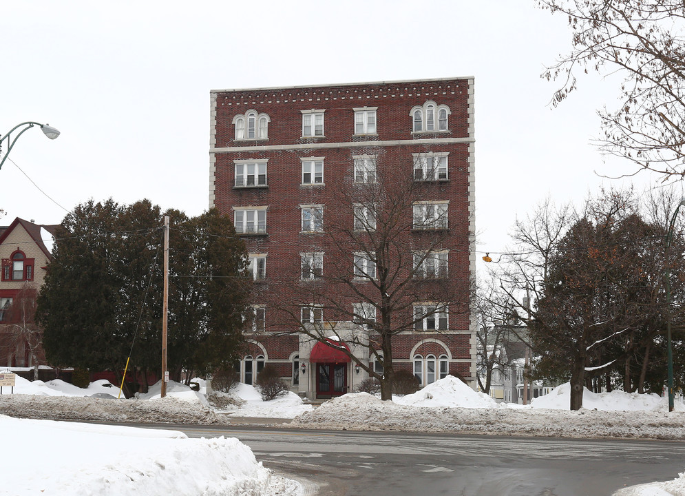 The Roosevelt in Utica, NY - Building Photo