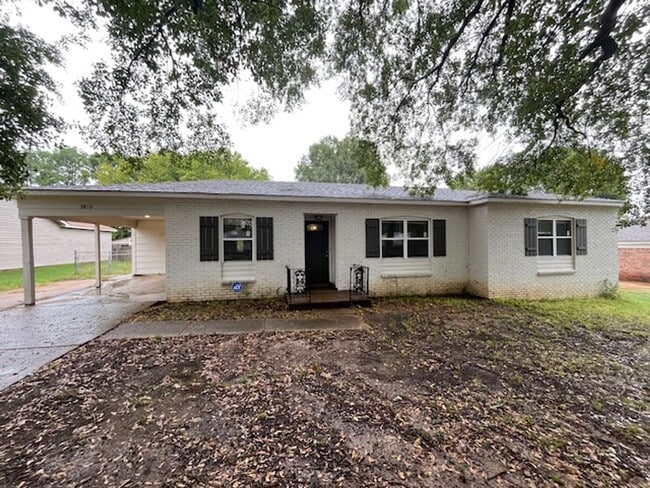 property at 3810 Hilltop Dr