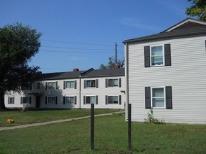 Furlong Apartments in Louisville, KY - Building Photo - Building Photo