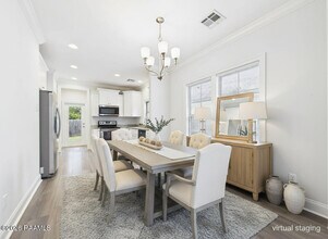 212 Twin Meadow Ln in Lafayette, LA - Building Photo - Building Photo