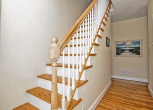 27 Central St in Waltham, MA - Building Photo - Building Photo