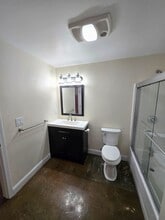 548 Roosevelt Ave-Unit -Unit 2 in Central Falls, RI - Building Photo - Building Photo