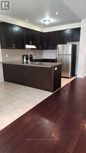 160 Sky Harbour Dr in Brampton, ON - Building Photo - Building Photo