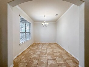 110 S Sawbridge Cir in Spring, TX - Building Photo - Building Photo