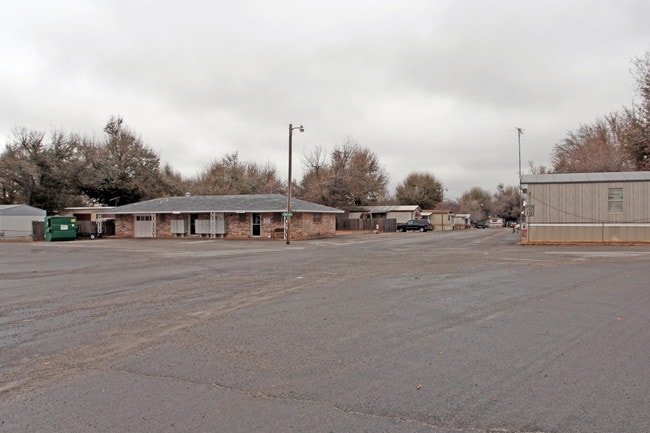 Bills Mobile Home Community in Oklahoma City, OK - Building Photo - Building Photo