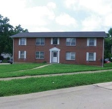 Claxtonhall Properties LLC in Bridgeton, MO - Building Photo - Building Photo