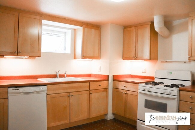 747 S Downing St in Denver, CO - Building Photo - Building Photo