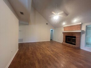 310 Shoal River Dr in Crestview, FL - Building Photo - Building Photo