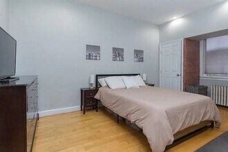 135 Marlborough St in Boston, MA - Building Photo - Building Photo