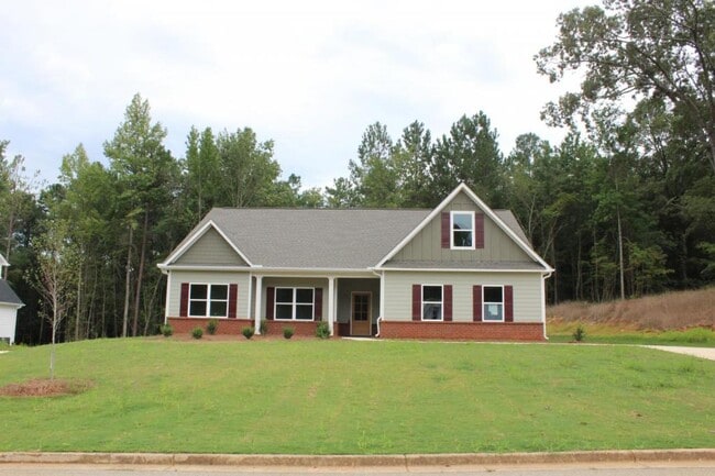 property at 100 Hawthorn Ln