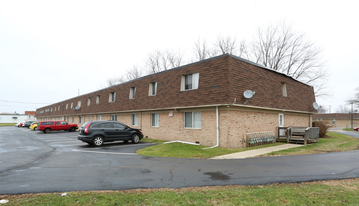 3801 Sturbridge Ct in Hilliard, OH - Building Photo