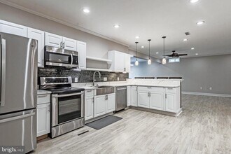 9221 Clementine Ct in Lorton, VA - Building Photo - Building Photo