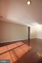 10182 Oakton Terrace Rd in Oakton, VA - Building Photo - Building Photo